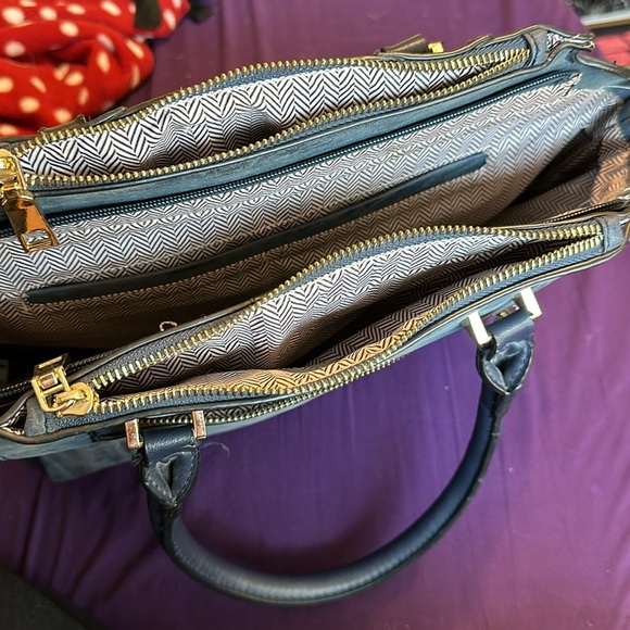 navy blue purse - Picture 4 of 4